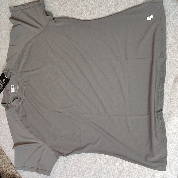 MAISON MISFITS 15 MEN'S UNISEX ATHLETIC SPORTSWEAR ACTIVEWEAR SHORT SLEEVED TOP - Picture 1 of 11